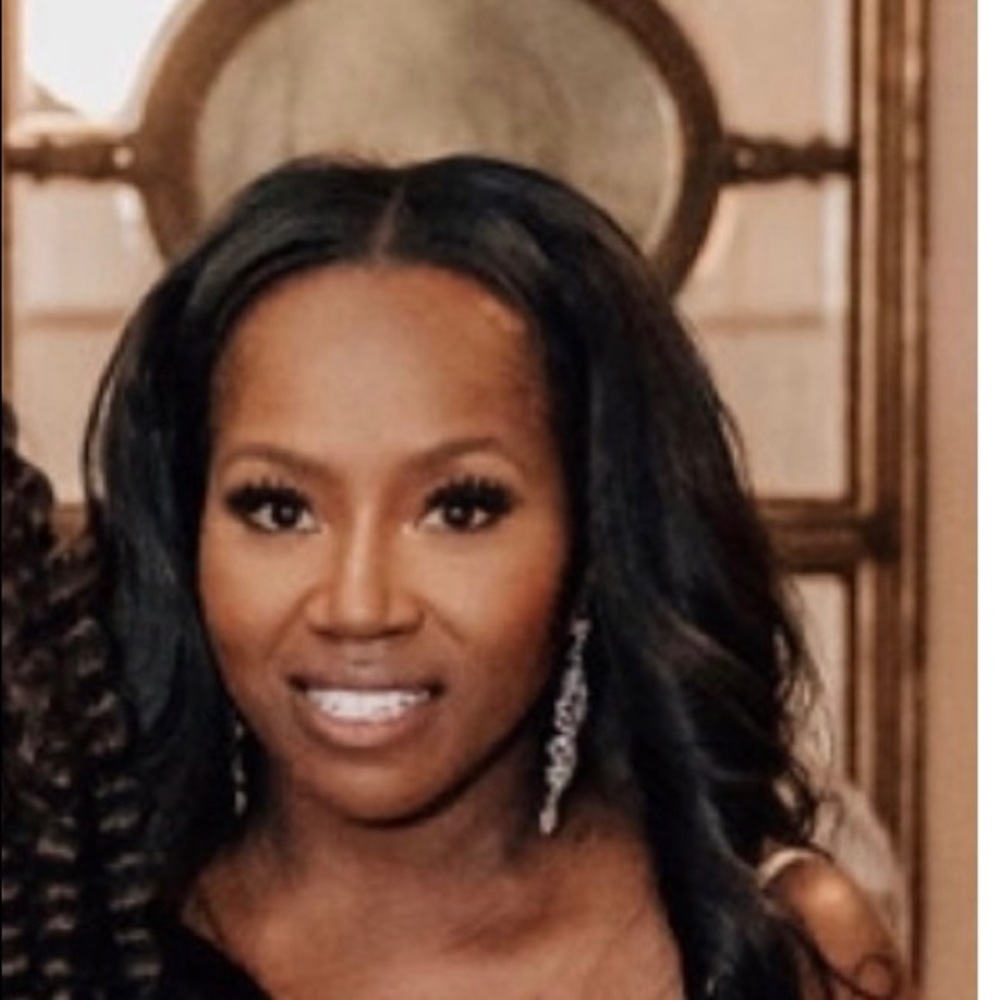 Meet your Posher, Noelle